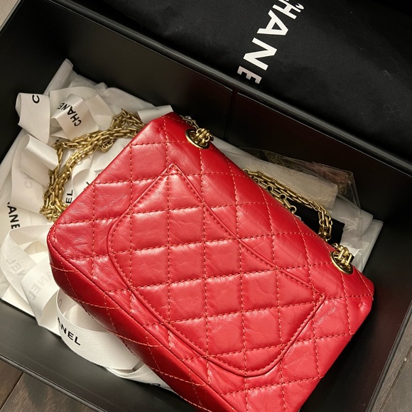 Authentic Chanel 2.55 mini aged calfskin in Red - Picture 3 of 9